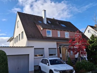 Großzügige, sonnige 6-Zimmer-Maisonettewohnung mit Balkon in Ehningen