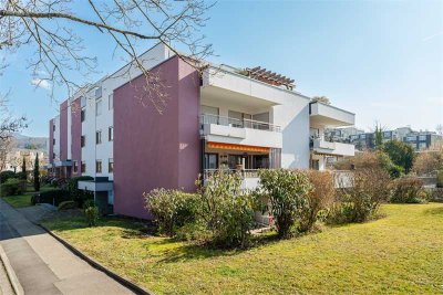 Unterm Dach mit sehr großer Terrasse!