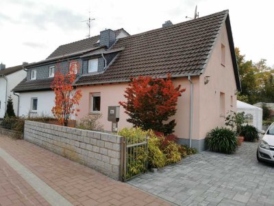 Preiswerte, sanierte 3-Zimmer-Doppelhaushälfte in Dieburg