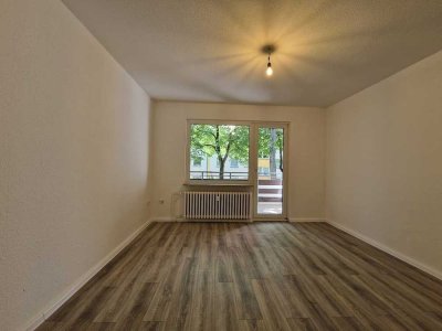 Mit Liebe zum Detail renoviert! 4-Zimmer-Wohnung in Duisburg-Laar!