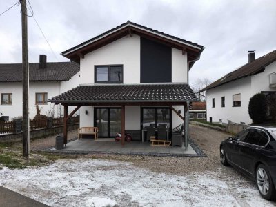 ❄ Supergelegenheit Neuwertiges Einfamilienhaus mit großem Grundstück ❄