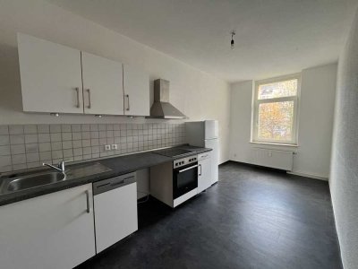 Ruhige 2 RW inkl. neuer EBK'! Frühlingsaktion: 1 Monat kaltmietfrei!