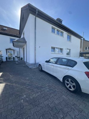 Schöne 2 Zimmer Dachgeschosswohnung