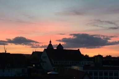 Wohnen über den Dächern der Innenstadt 970€, 90 m², 3 Zimmer, Balkon, Stellplatz im Innenhof