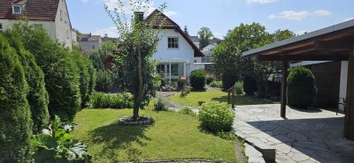 Einfamilienhaus mit großem Garten von Privat