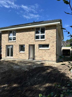 Neubau: Hochwertige 3‑Zimmer Wohnung im EG mit eigenem Garten und PV Anlage
in Hamburg-Bramfeld