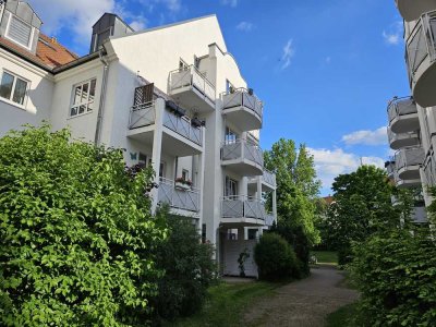 Gepflegte Eigentumswohnung mit zwei Balkonen und Stellplatz in Leipzig-Liebertwolkwitz