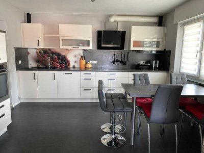 Hochwertige 3-Zimmer-Wohnung mit Balkon in Karlsbad Spielberg