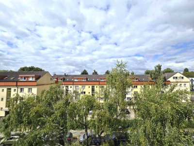 Bezugsfreie Wohnung mit Balkon und grünem Innenhof