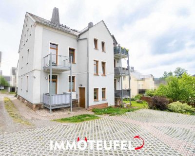 Großzügige 4-Zimmer-Dachgeschosswohnung mit Balkon, Stellplatz und Einbauküche in ruhiger Lage von O