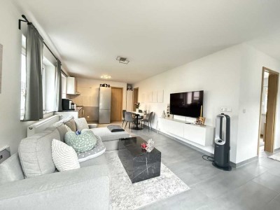 Zum Verlieben: Hübsche Etagenwohnung mit Balkon und Pkw-Stellplatz