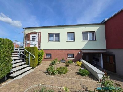 Dr. Lehner Immobilien NB - 
Gepflegtes Einfamilienhaus in beliebter Stadtrandlage