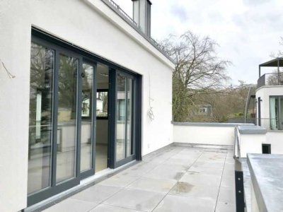 Stilvolle Maisonettewohnung im Ober- und Staffelgeschoss einer eleganten Blankeneser Stadtvilla