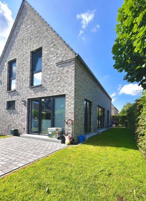 HARRISLEE - Modernes Einfamilienhaus aus 2022