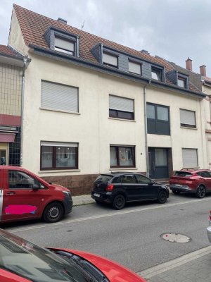 Gemütliche 1-Zimmer-Dachgeschoss-Wohnung mit Wohnküche in Mannheim Neckarau