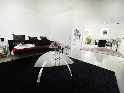 Penthouse für 2 Personen ♥️ – ca 135 qm Wohnfläche – Großer Dachbalkon –Stadtlage Kirchheim