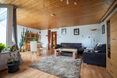 Wohnen unterm Dach: Loggia, viel Licht und gelungener Grundriss - 3-Zimmer-Wohnung mit ca. 65 m²