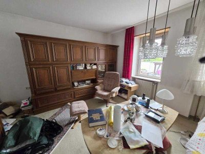 Sandsteinhaus zum renovieren.