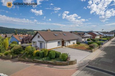 Modernisiertes Haus mit Bungalow-Charakter, großem Garten & Garage *ohne Maklerprovision*