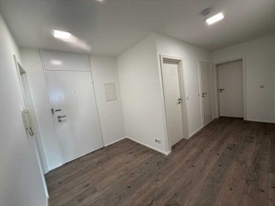 Erstbezug! Frisch sanierte 3-Zimmer-Wohnung mit Seeblick – Zentrale Lage in Mannheim-Vogelstang