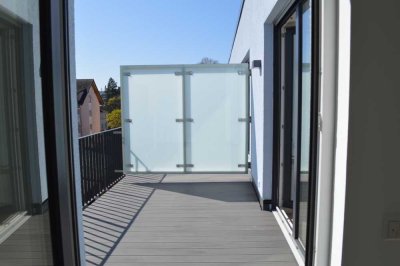 Exklusive 3-Zimmer-Penthouse-Wohnung mit Balkon und EBK in Hanau