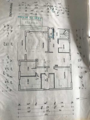 Schöne 5-Zimmer-EG-Wohnung mit Balkon und Garten