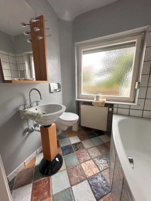 Charmante Wohnung mit großem Garten, Terrasse & Kamin – hier wartet Ihr neues Zuhause mit Potenzial