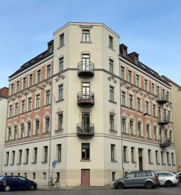 Attraktive Altbauwohnung mit Balkon in verkehrsberuhigter Lage der Südvorstadt