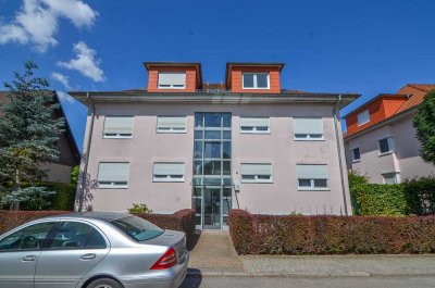 Gartenstadt Nietleben: Kleine 3-Zimmer-Wohnung mit Balkon und Tiefgarage