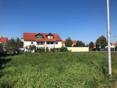 Helle 2-Zimmer-Dachgeschosswohnung mit Balkon in Ingolstadt-Zuchering
