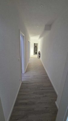Provisionsfrei, saniert und zentral gelegen – attraktive 4-Zimmer-Wohnung