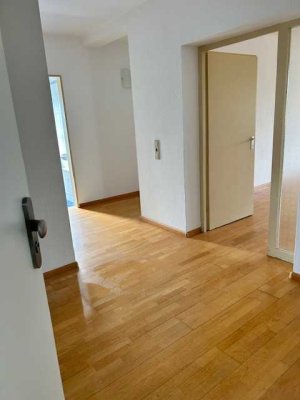 Gemütliche 3-Zimmer-Wohnung mit Balkon und EBK in Philippsburg