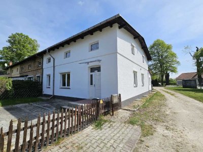 Provisionsfrei! Ca. 200m² Wohn-Nutzfläche! Reihenendhaus mit viel Potential in Genshagen!
