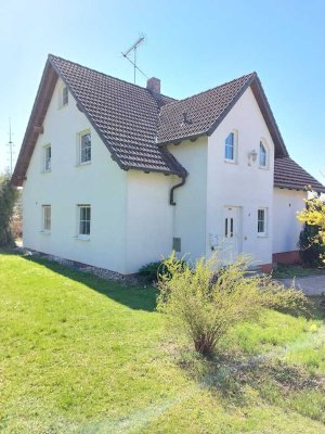 Gepflegtes Zweifamilienhaus im idyllischen Hofhegnenberg zu verkaufen