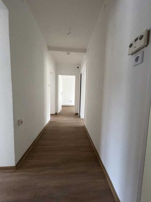 Schöne 2,5-Zimmer Wohnung ab sofort frei!