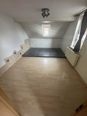 1,5 Zimmer Single Wohnung in zentraler Lage