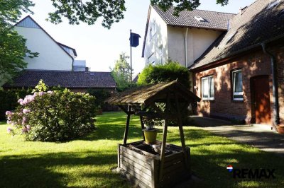 Geräumiges Mehrfamilienhaus mit drei Eingängen - Ideal für Investoren