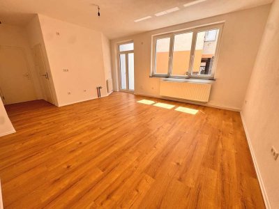 Provisionsfrei – Sanierte 2-Zimmer-Terrassenwohnung in Nürnberg