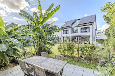 Exklusives Architekten-Haus in exponierter Lage am Killesberg mit lichtdurchflutetem Galeriekonzept