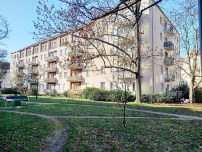 Stadtwohnung mit offener Küche nahe dem Stresemannplatz!