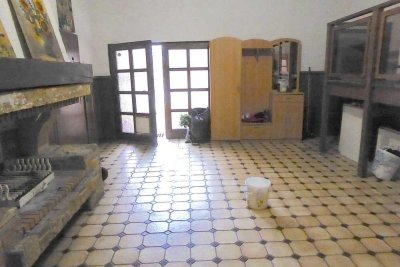 Einfamilienhaus mit ELW, Möglichkeit für eine 3. WE und Baugrundstück