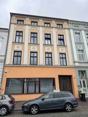 Charmante 5-Zimmer-Wohnung in der Rostocker Stadtmitte