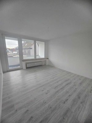 Helle 3-Zimmer-Wohnung mit Balkon in Duisburg