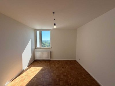 Modernisierte 2- Zimmer Wohnung in Englschalking