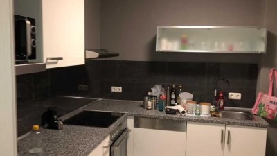 Neuwertige Wohnung mit drei Zimmern und Balkon in Übach-Palenberg