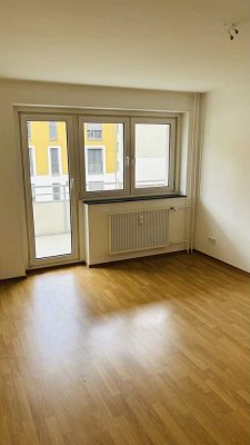 Schöne 2 Zimmer Wohnung mit Balkon