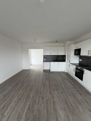 2-Raum-Wohnung im Erstbezug mit Blick zur Altstadt: Einbauküche und Balkon