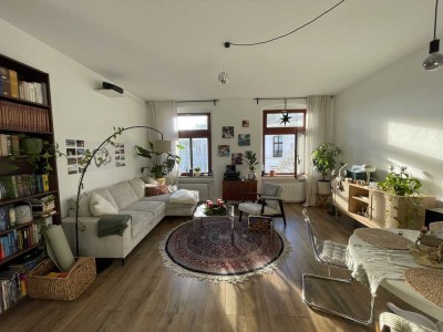 Lichtdurchflutete Traumwohnung auf dem Ölberg