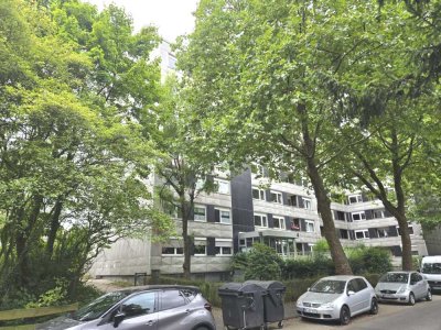 ALBERT WOLTER 1919 IVD. Weiden, großzügige 3-Zimmer-Wohnung, Loggia, TGStellplatz, sofort bezugsfrei
