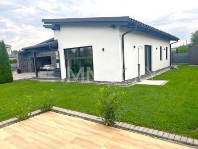 Neuwertiger Bungalow mit hochwertiger Haustechnik und Doppelgarage